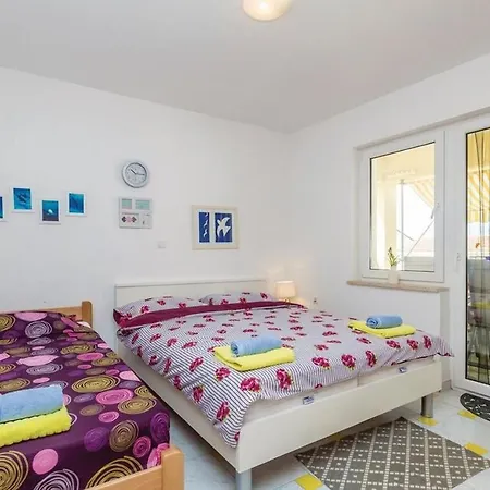 With A Parking Space Malinska, Krk - 19300 Apartament *