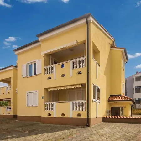 Apartment With A Parking Space Malinska, Krk - 19300 Malinska